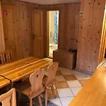 Zariadenie V Rekonstrukcii Tatil parkı