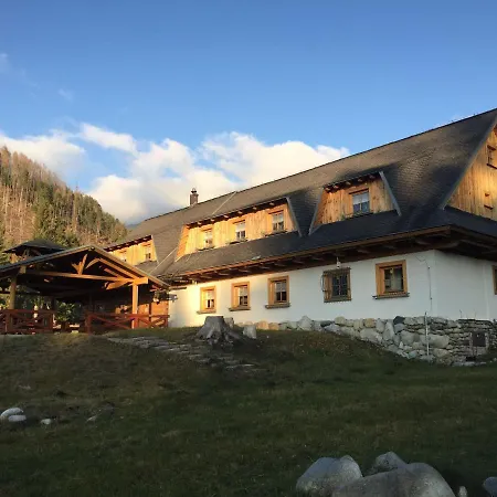 A Horsky Koziar פארק נופש Žiar